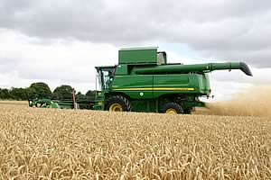 John Deere S690i