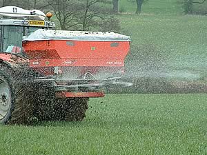 fertiliser spreading