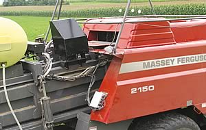 bale tagging unit