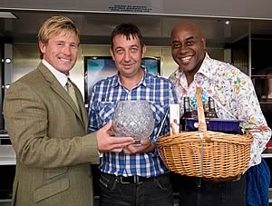 Winning ABP producer Edward Scott (centre) with Asda’s Jim Viggars and celebrity chef Ainsley Harriott who judged the Asda/ABP steak competition
