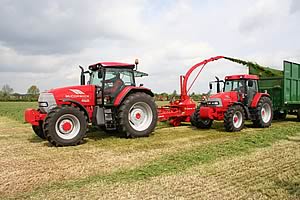 Will (left) and David Charnley (right) with Barry Ward, McCormick area manager for the north-west.