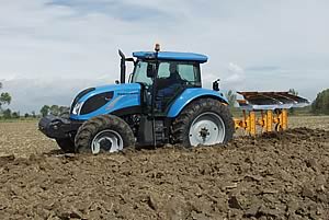 landini ploughing